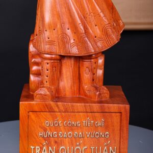 Hưng Đạo Đại Vương Trần Quốc Tuấn Gỗ Hương