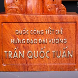 Hưng Đạo Đại Vương Trần Quốc Tuấn Gỗ Hương