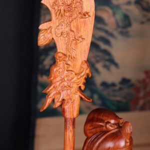 Quan Công Chống Đao Gỗ Hương