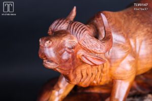 Trâu Phụ Tử Gỗ Hương Ôm Đá Tự Nhiên