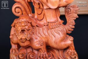 Đạt Ma Đứng Nghê Quá Hải Gỗ Hương