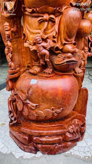 Di lặc ngũ tiểu( ngũ phúc) đứng tùng gỗ hương đỏ