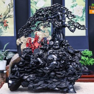 Di lặc ngồi gốc tùng gỗ mun