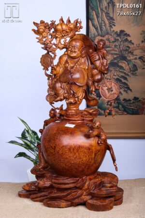 Di Lặc Vác Cành Đào Tam Tiểu Đứng Chum Tiền Gỗ Nu Hương
