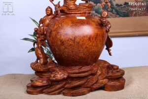 Di Lặc Vác Cành Đào Tam Tiểu Đứng Chum Tiền Gỗ Nu Hương