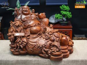 Di lạc nằm gỗ hương