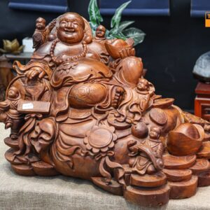 Di lạc nằm gỗ hương