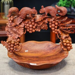Giỏ nho sóc hương đá