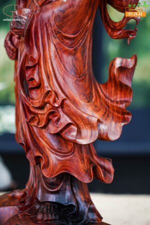 Đạt ma hành khất gỗ trắc