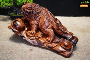 Nghê gỗ hương