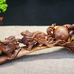 Tam nghê gỗ sưa