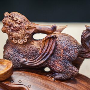 Tam nghê gỗ sưa
