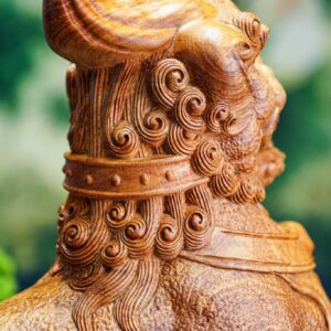Lân sư gỗ hương  ( trái + phai )