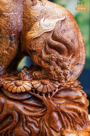 Lân sư gỗ hương  ( trái + phai )