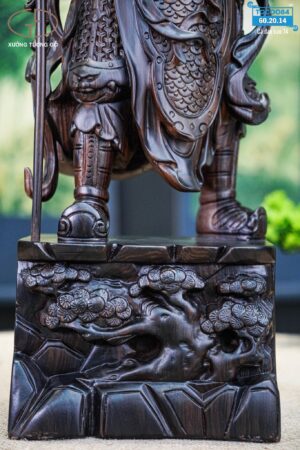 Quan công gỗ mun hoa