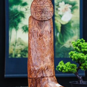 Đạt ma gỗ nu sưa