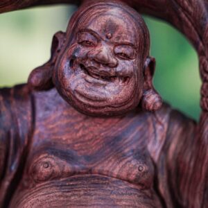 Di lạc đáng đứng