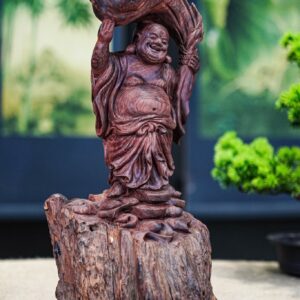 Di lạc đáng đứng
