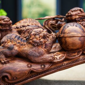 Cầu lân sư gỗ sưa