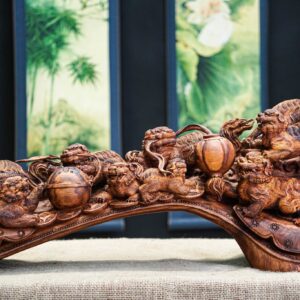 Cầu lân sư gỗ sưa