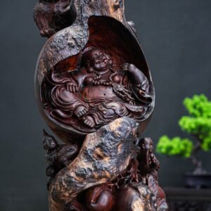 Di lạc ngồi gỗ nu trắc