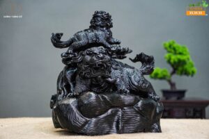 Nghê mẫu tử gỗ mun xừng
