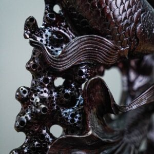 Song ngư vượt sóng gỗ trắc