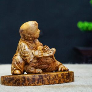 tiểu đồng ôm thiềm thừ