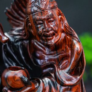 Tế công gỗ trắc