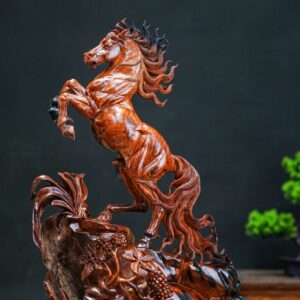 nhất mã gỗ trắc