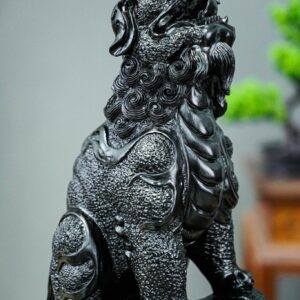 lân sư gỗ mun