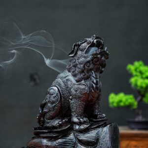 Lân sư gỗ trắc