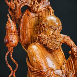 Đạt ma đứng gỗ hương