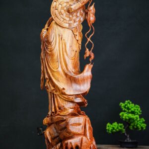 Đạt ma đứng gỗ hương