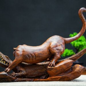 báo săn mồi gỗ xưa
