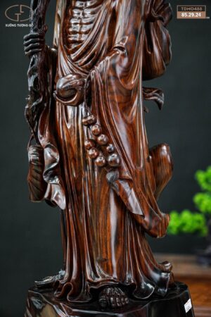 Đạt ma đứng gỗ trắc