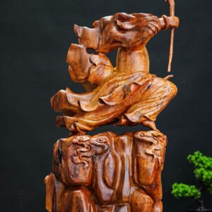 đạt ma múa võ gỗ hương