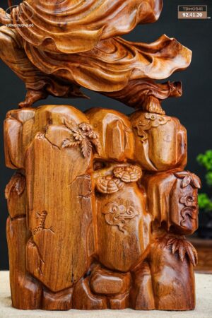 đạt ma múa võ gỗ hương