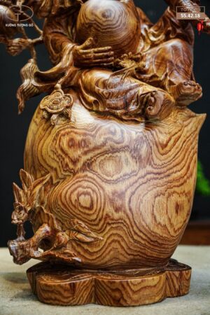 ông thọ ngự đào tiên gỗ cẩm