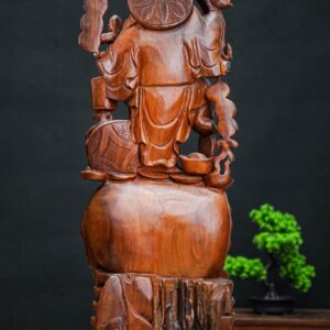 Di lạc đứng gỗ hương