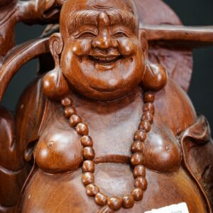 Di lạc đứng gỗ hương
