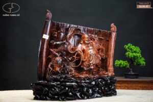 Di lạc đứng gỗ cẩm